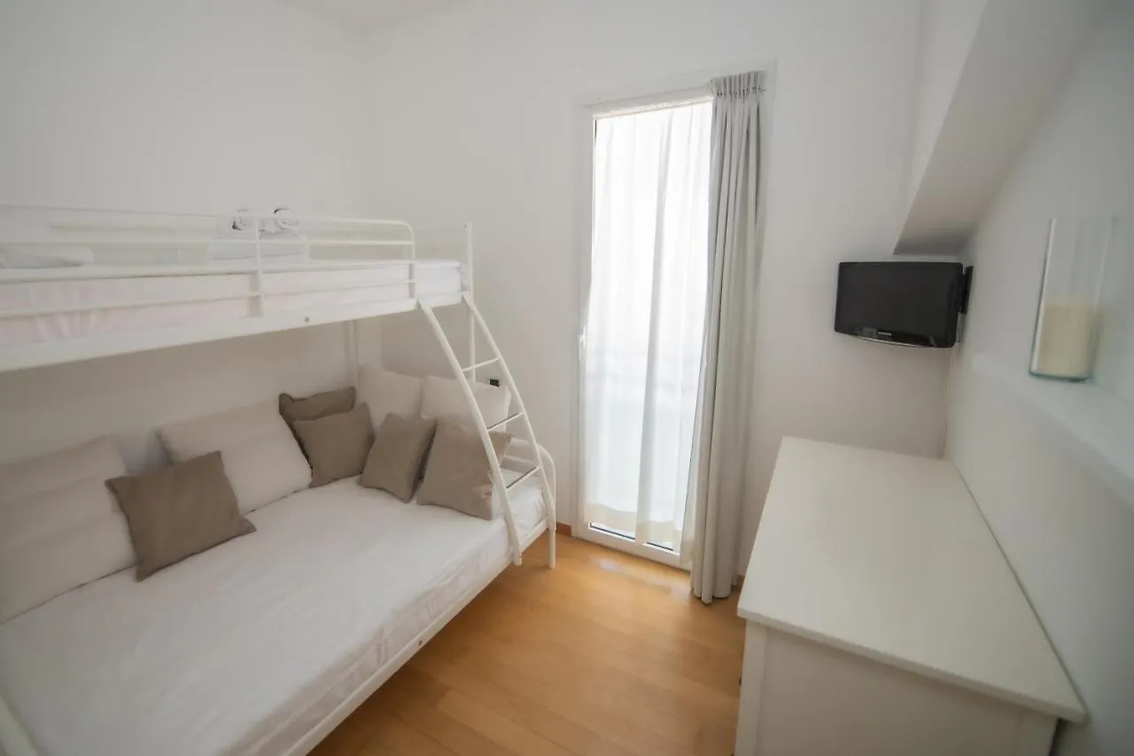 Luxury Suites Collection - Pascoli 13 리치오네 이탈리아